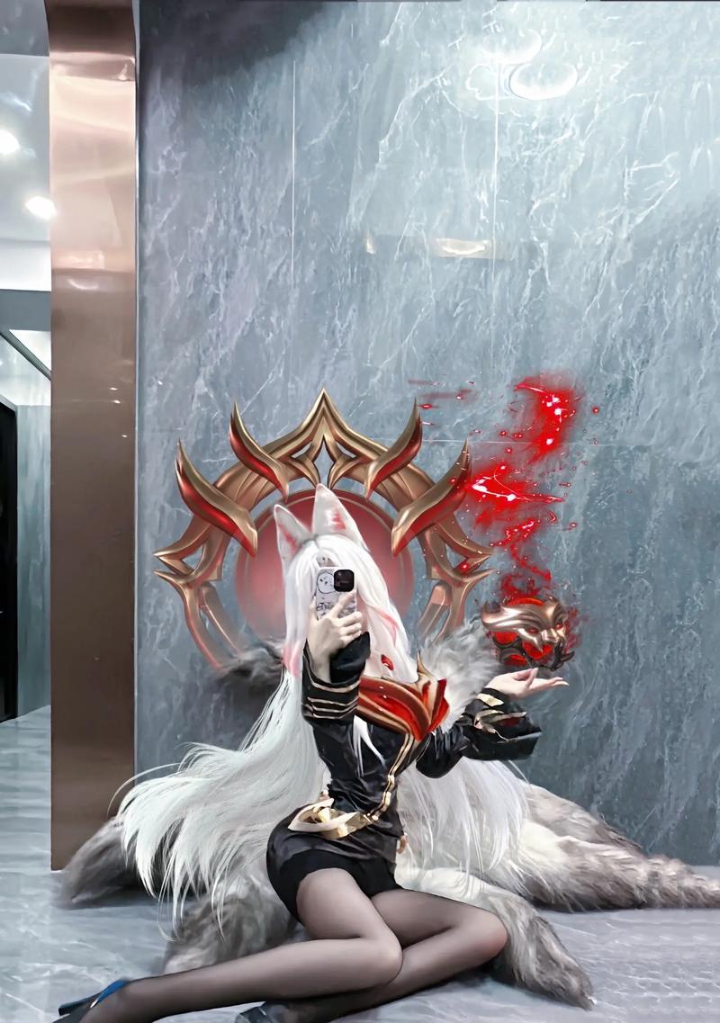 魅惑娘娘在英雄联盟中的定位是什么？